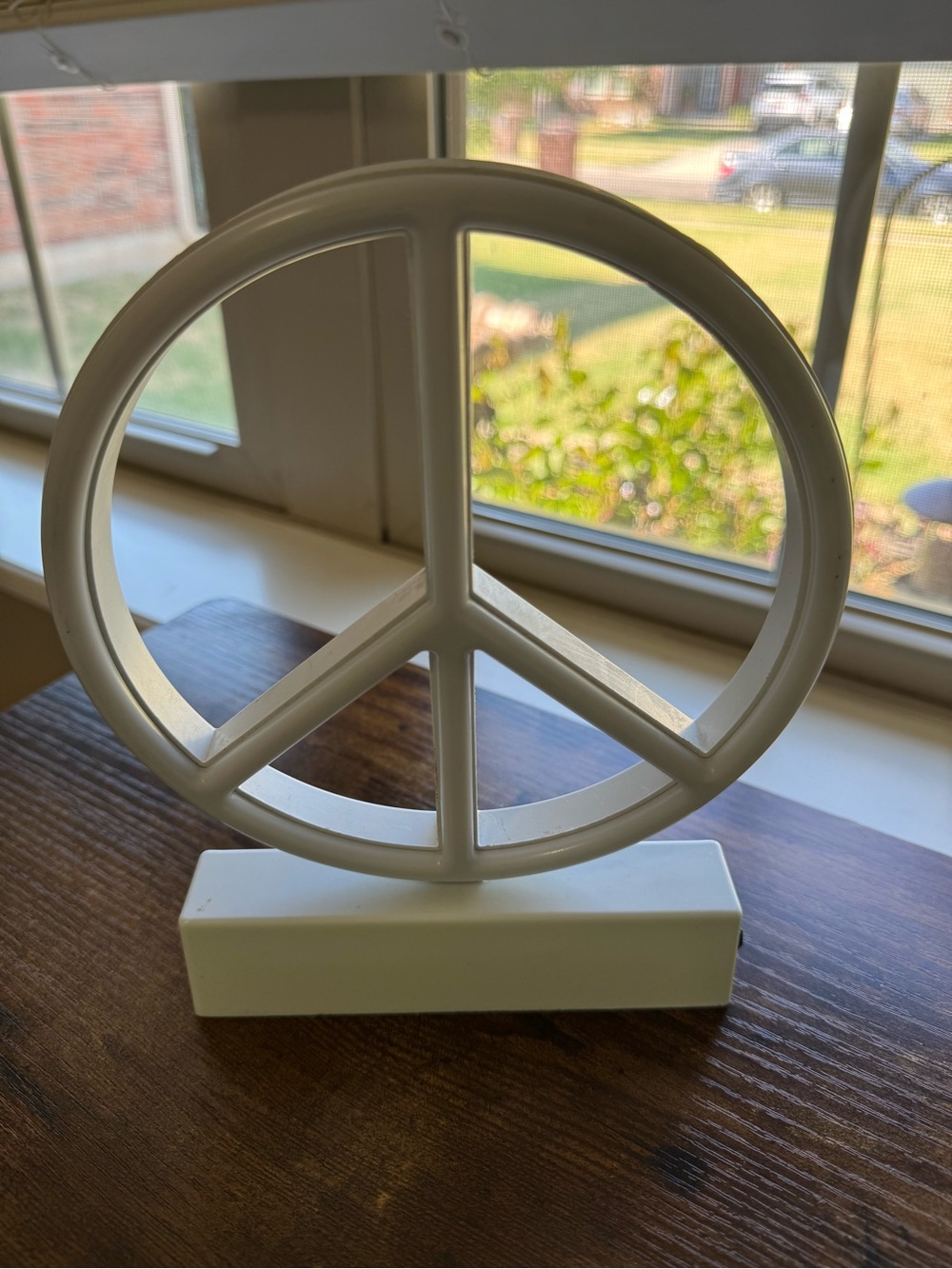LED Peace Sign Tabletop Light – White Warm Glow Accent Lamp